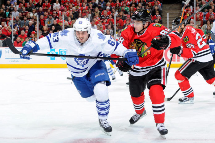 Dave_Bolland_vs_Patrick_Kane