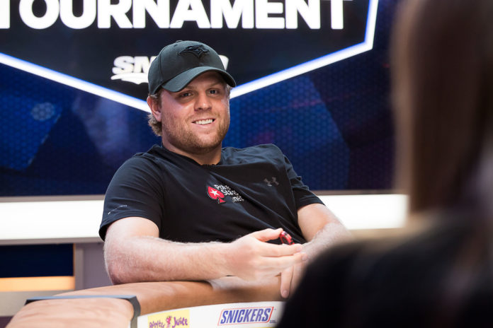 POKERSTARS.NET - Toronto Maple Leaf Phil Kessel shows ace skills