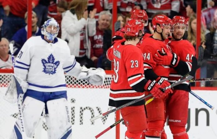 Toronto Maple Leafs vs. Carolina Hurricanes Toronto Maple Leafs vs. Carolina Hurricanes
