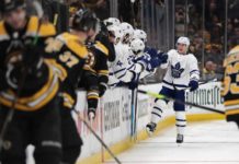 Toronto Maple Leafs beat the Boston Bruins in Game 1