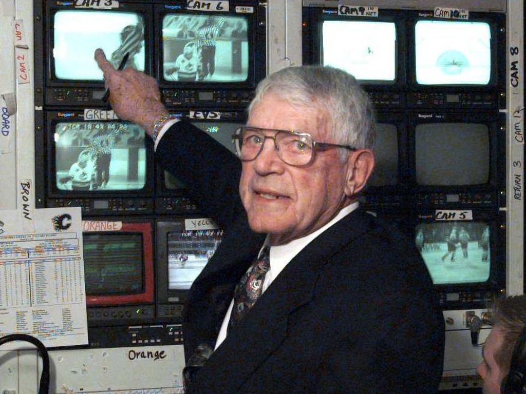 Howie Meeker, HNIC broadcaster, dies at 97