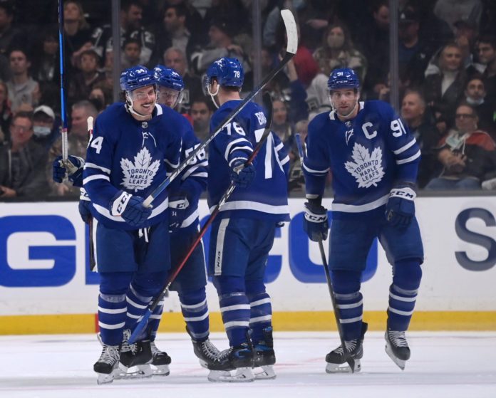 Toronto Maple Leafs celebrate goal, Auston Matthews & John Tavares