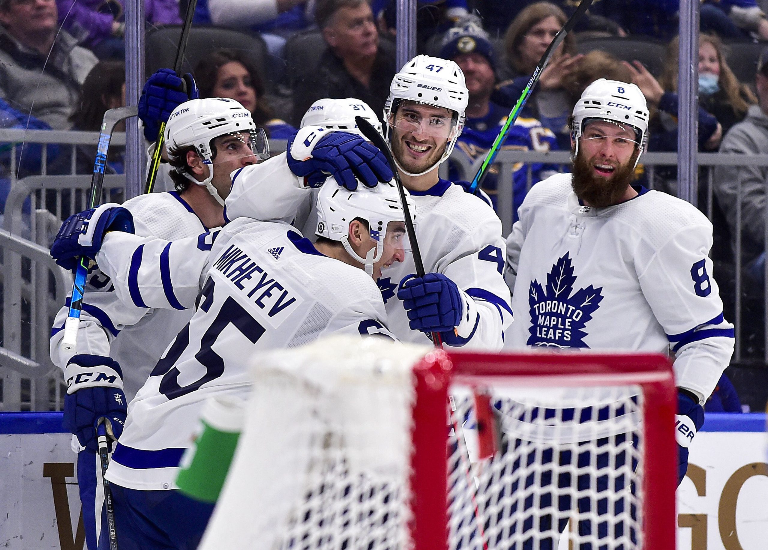 Streaking Mitch Marner leads Leafs into battle with Stars