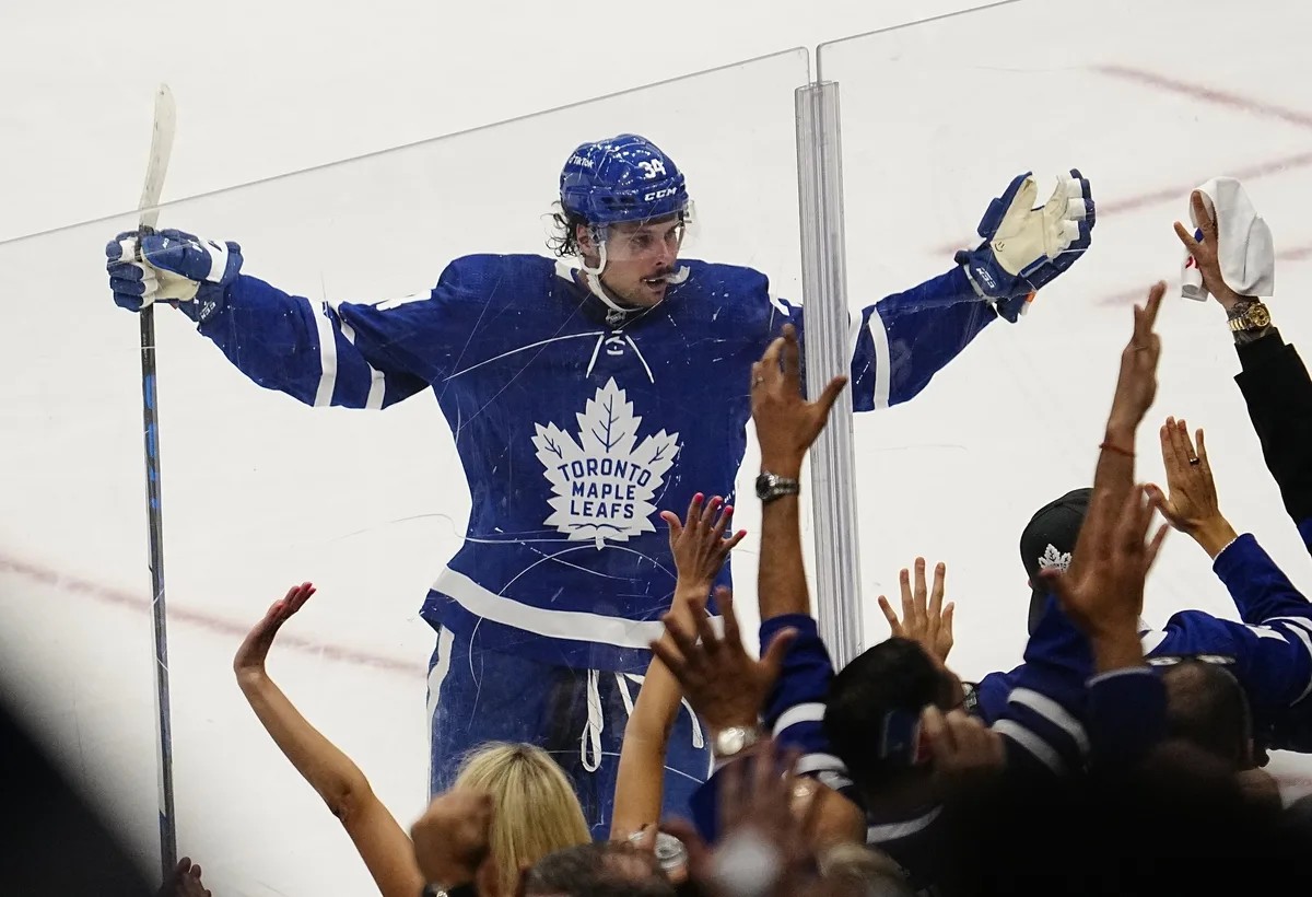 Ice Chips: Toronto Maple Leafs Auston Matthews game-time decision