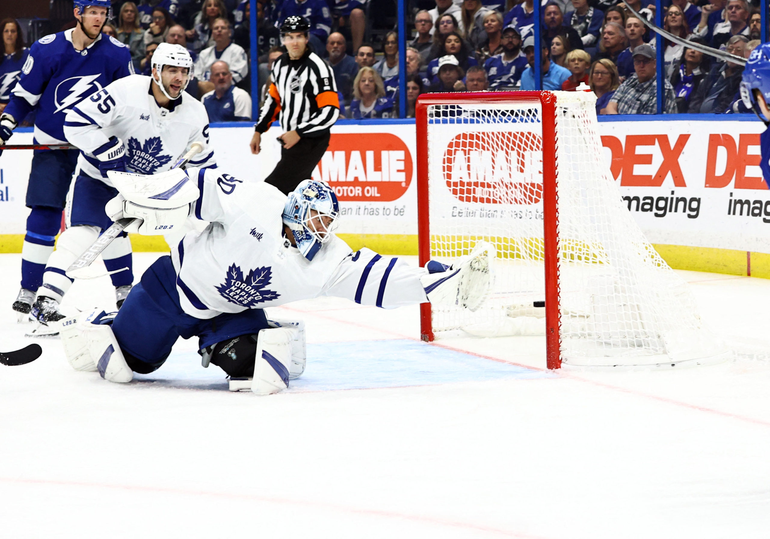 Marner ties franchise record with 18-game point streak as Maple Leafs  defeat Sharks