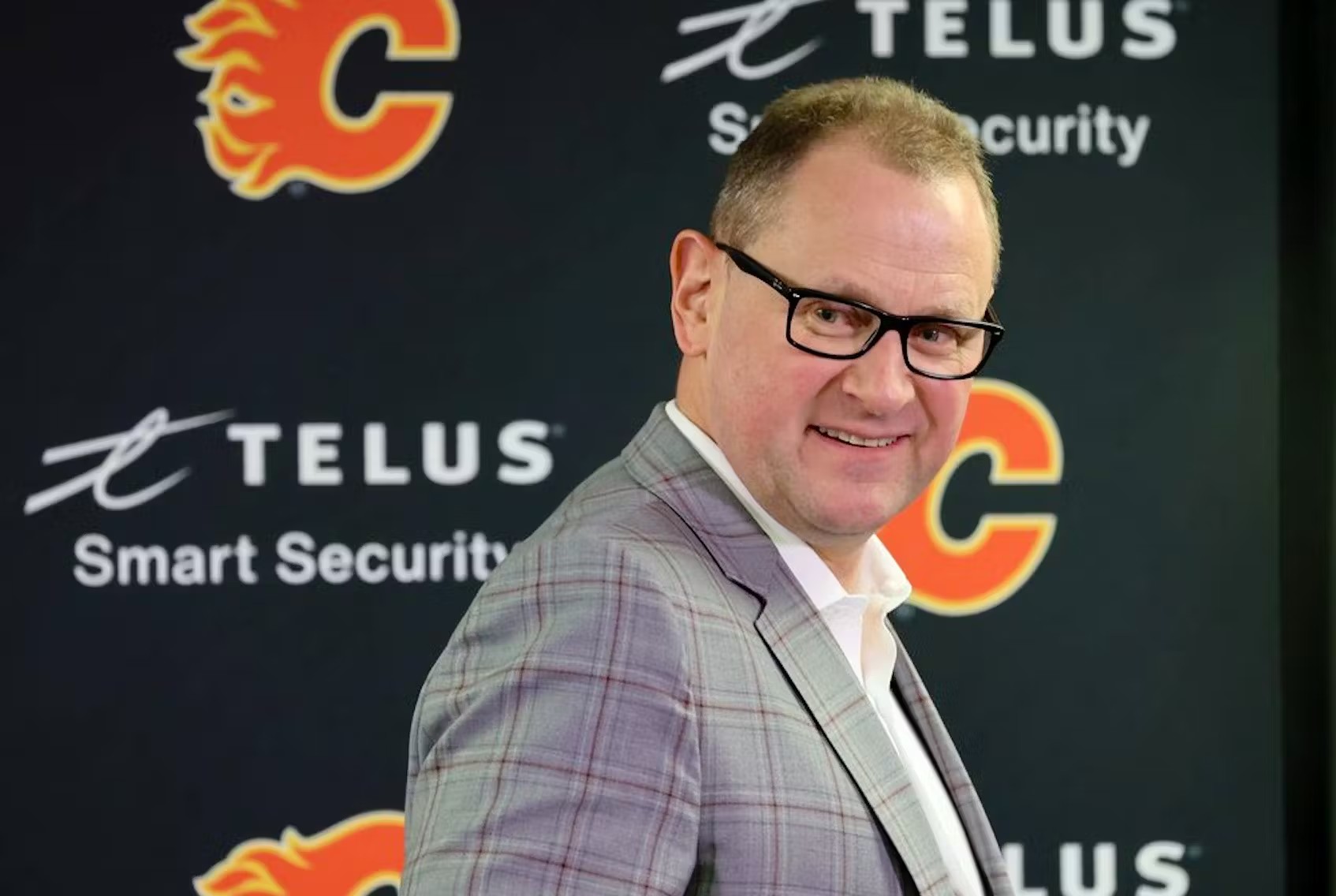 Treliving will get help evaluating Leafs from former Flames