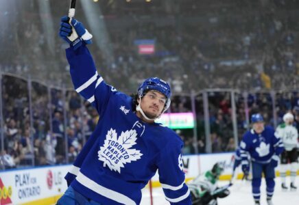 Game Reviews - Maple Leafs Hotstove