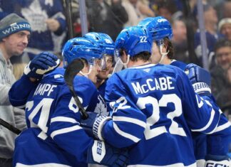 Maple Leafs vs. Islanders, goal celebration