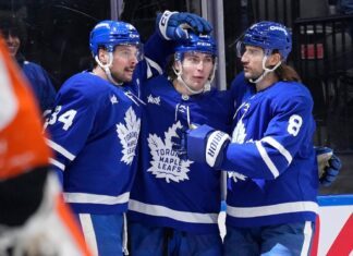 Auston Matthews, Matthew Kines, Chris Tanev, Maple Leafs