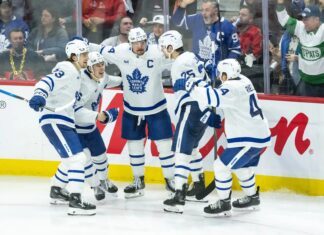 Auston Matthews, Maple Leafs celebrate in Game 6 vs. Ottawa Senators