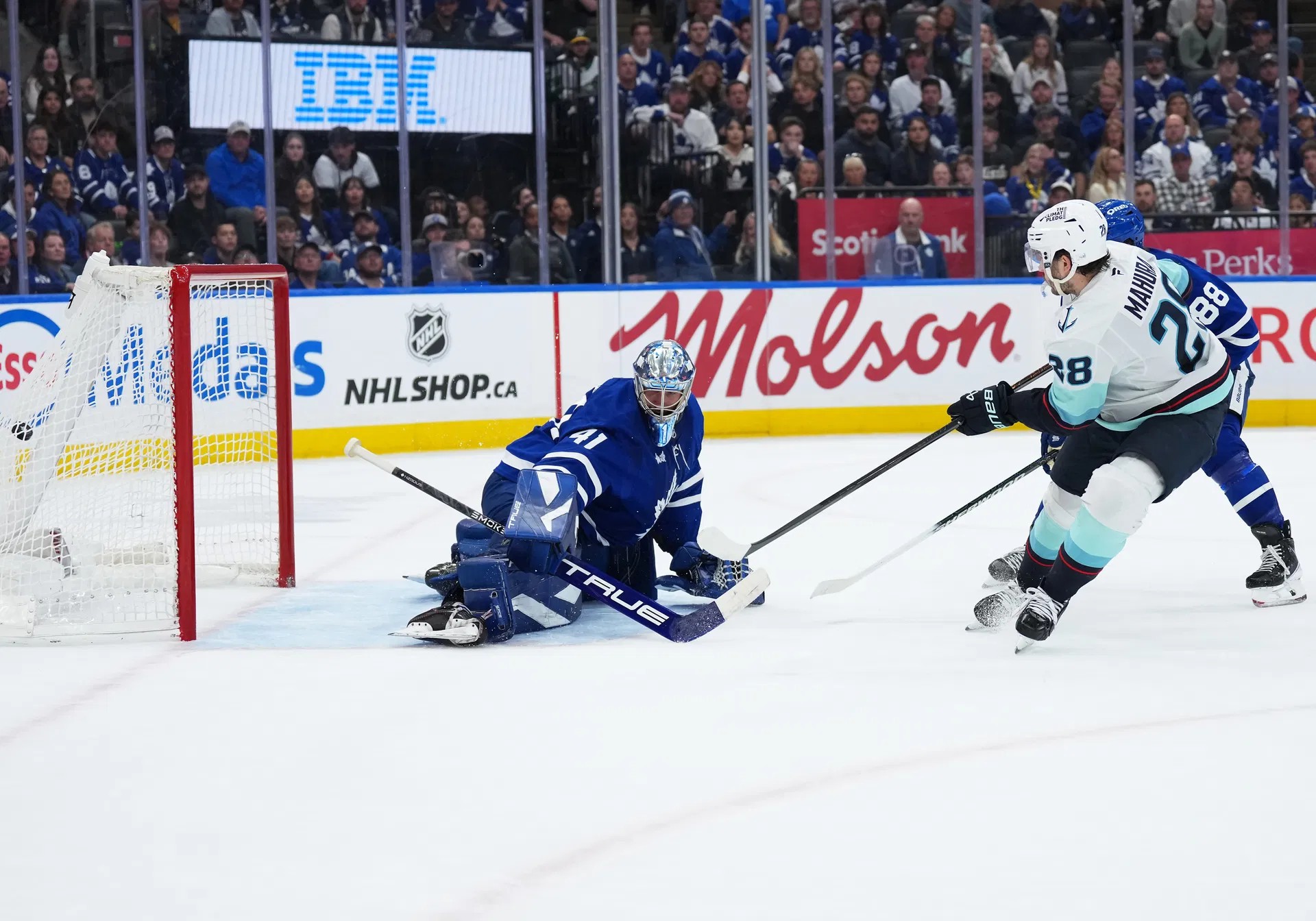 Game Review: Anthony Stolarz demands more from his team after Leafs' OT loss to Seattle