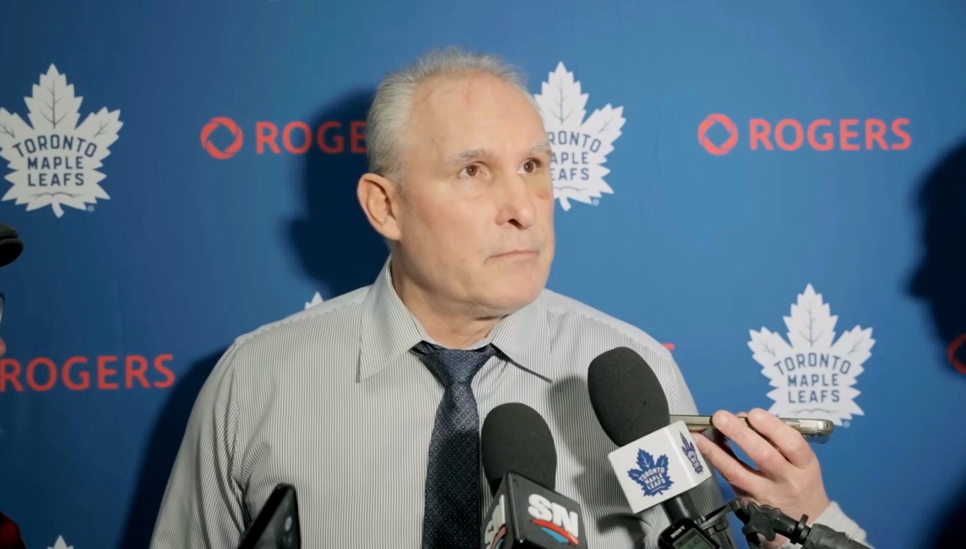 Craig Berube on the lack of penalty calls in the Leafs' favour: "I don't have an answer for that... I do, but I'm not going to tell you"