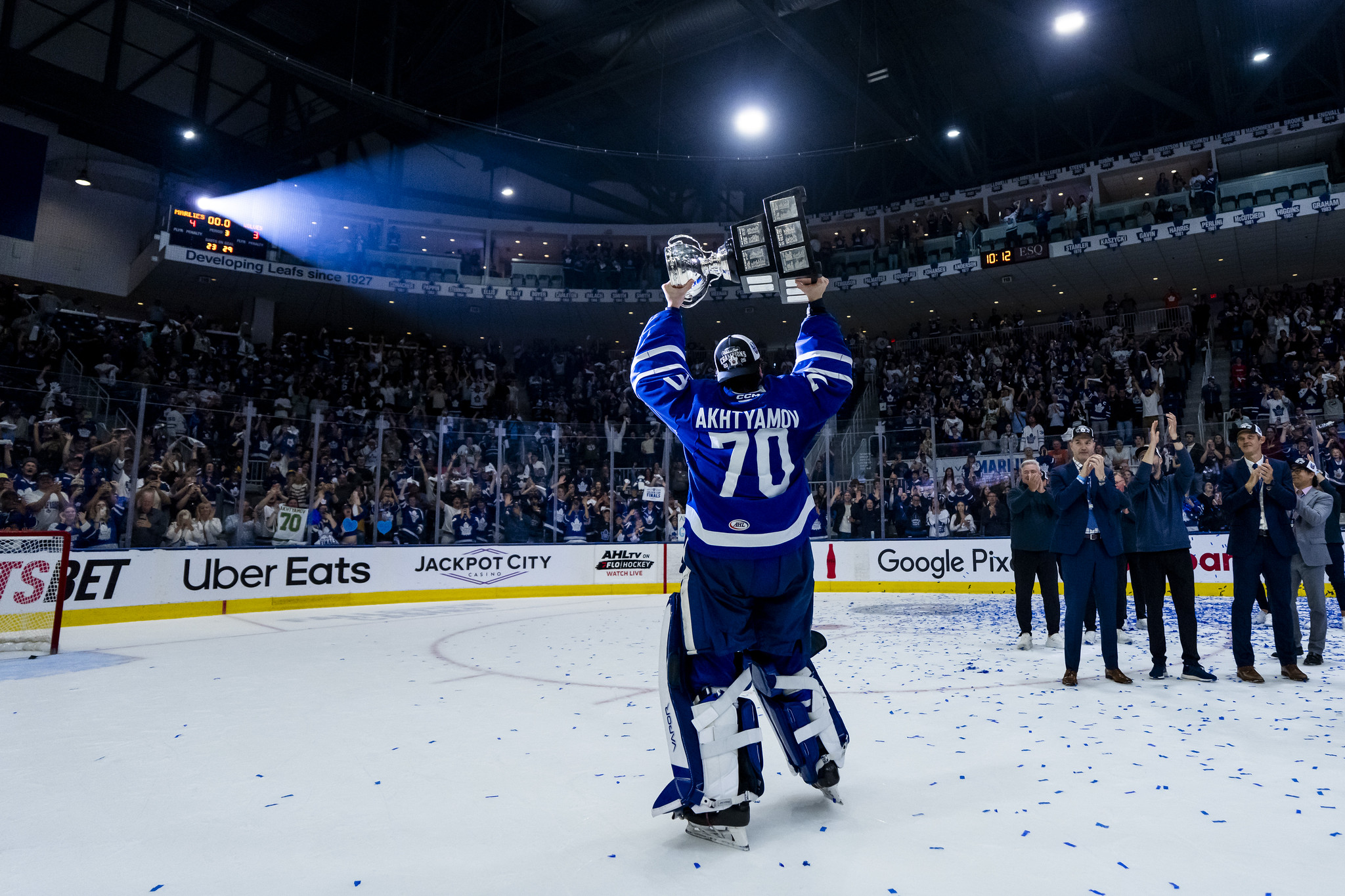 Three points for Easton Cowan, more Artur Akhtyamov excellence completes the destiny: Toronto Marlies are Calder Cup champions!