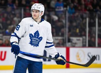 Steven Lorentz clears waivers, preserving more options for the Maple Leafs